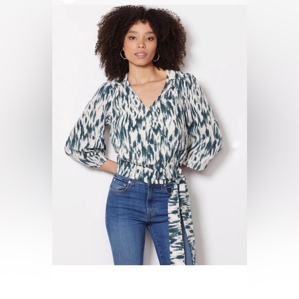 Evereve Carson Wrap Top Cream & Green Ikat Print Tie Front Blouse Top M